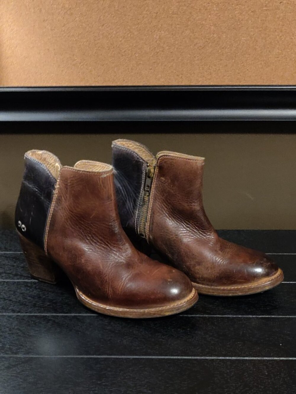 BED STU Yell Ankle Booties Rustic Two Tone Distressed Leather Women's US 10